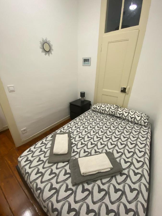 Pedro Surf Shelter Apartment Lisbon Bagian luar foto